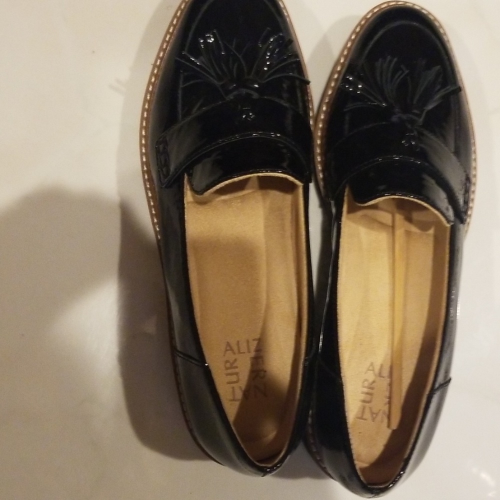 NATURALIZER BLACK PATENT BRAND NEW NO TAGS